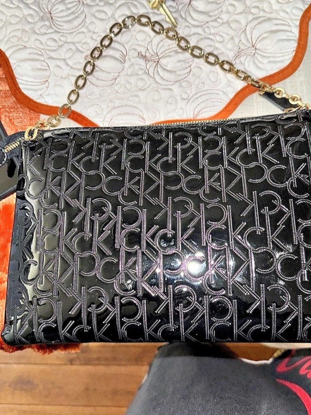Calvin Klein Black Shoulder Bag Gold-Tone Chain - Picture 3 of 5